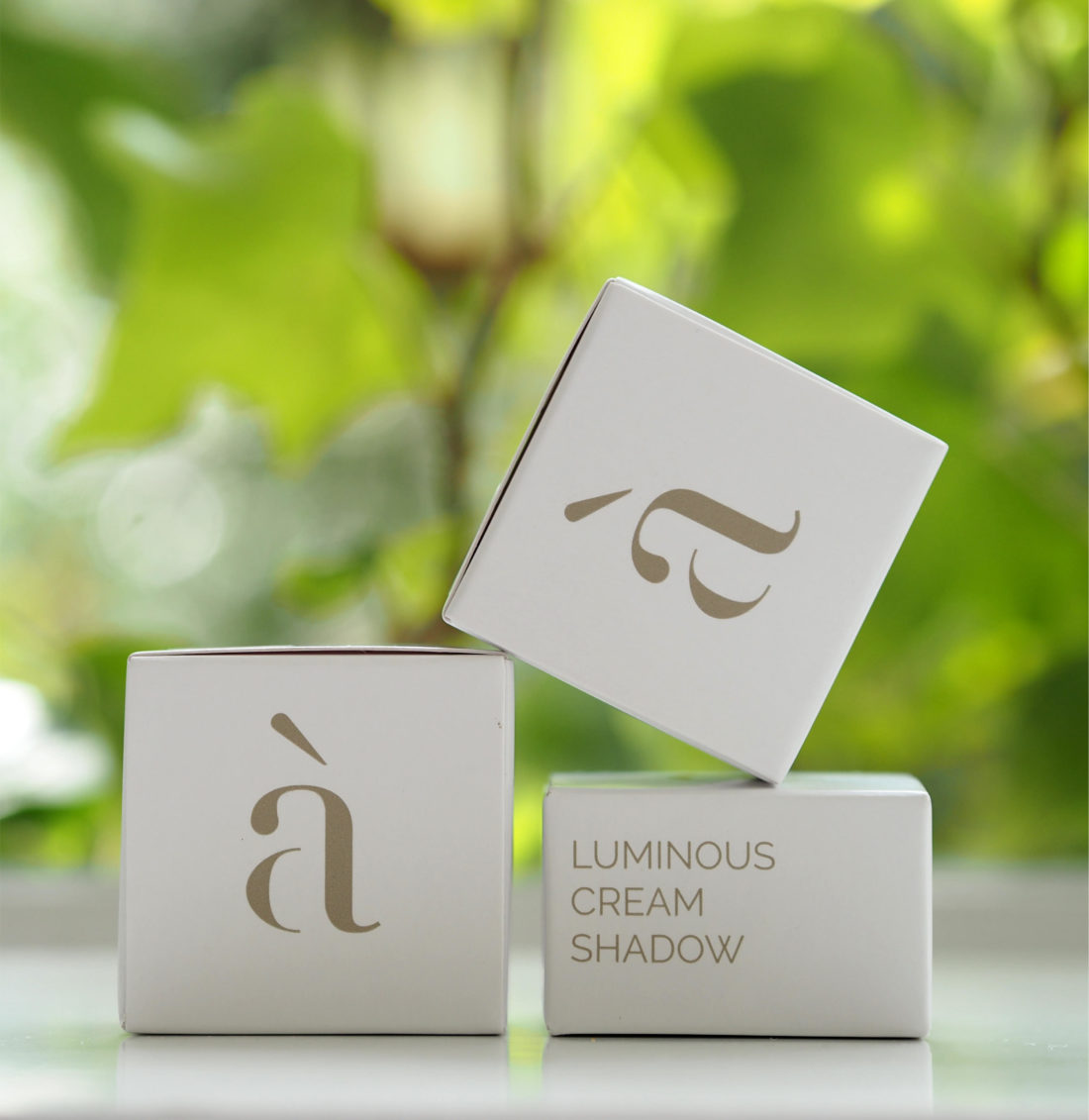 Cosmetics A La Carte Luminous Cream Shadow